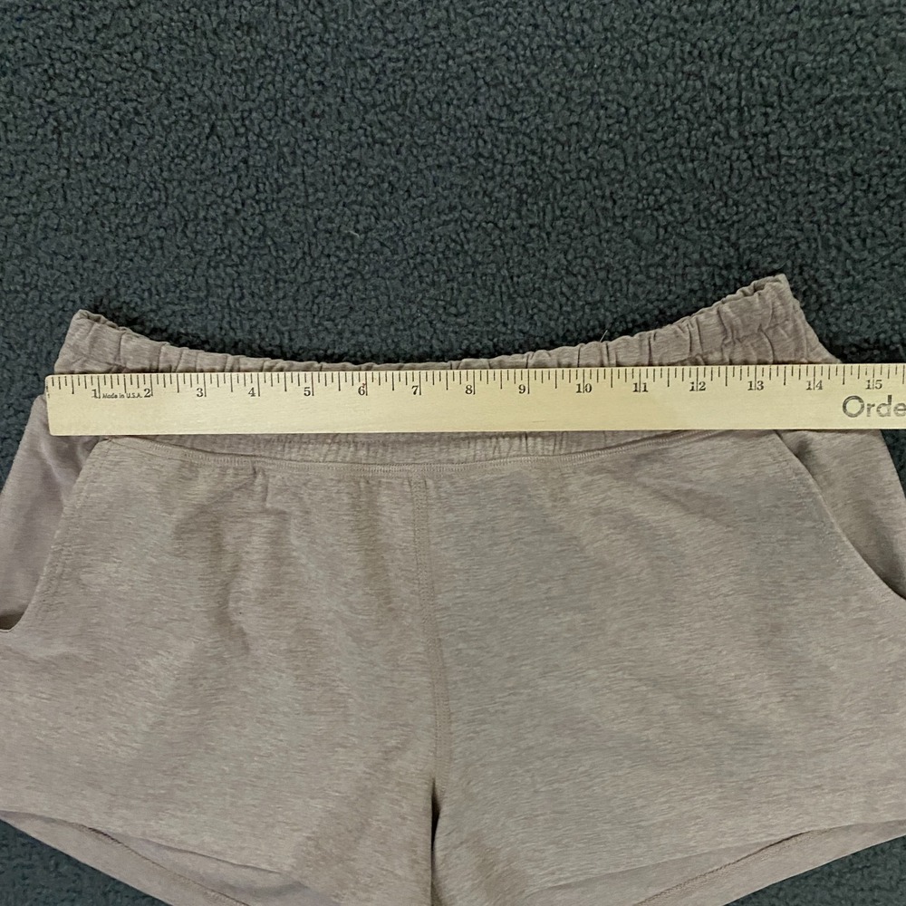 Beyond Yoga Worked Up Shorts size XS Chai Beige Sweat Athletic Drawstring NWT - Picture 6 of 9